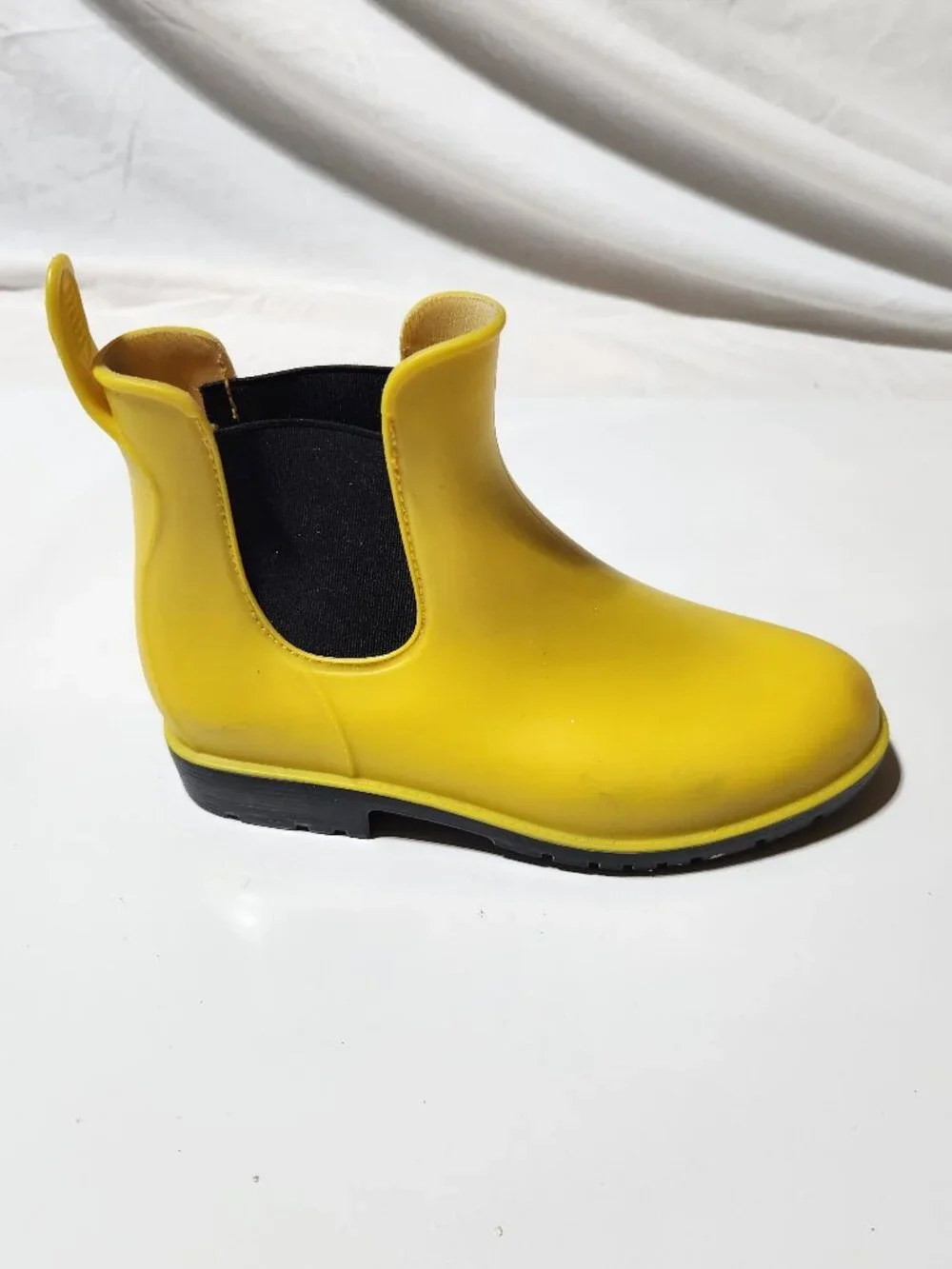 Girl's Yello Rubber Rain Boots - Size 2